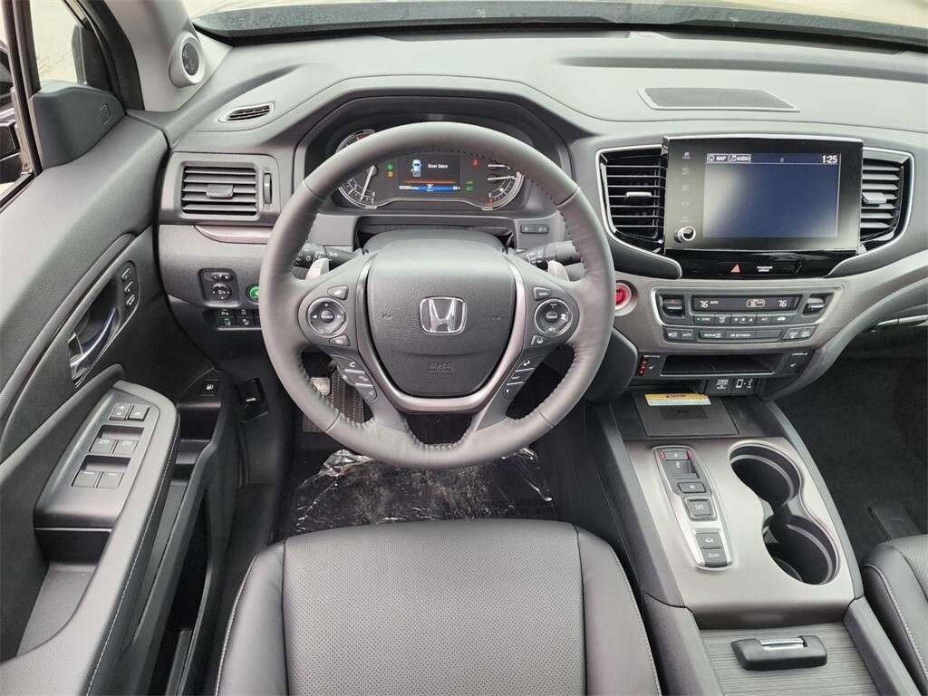 Used 2023 Honda Ridgeline RTL-E image 22