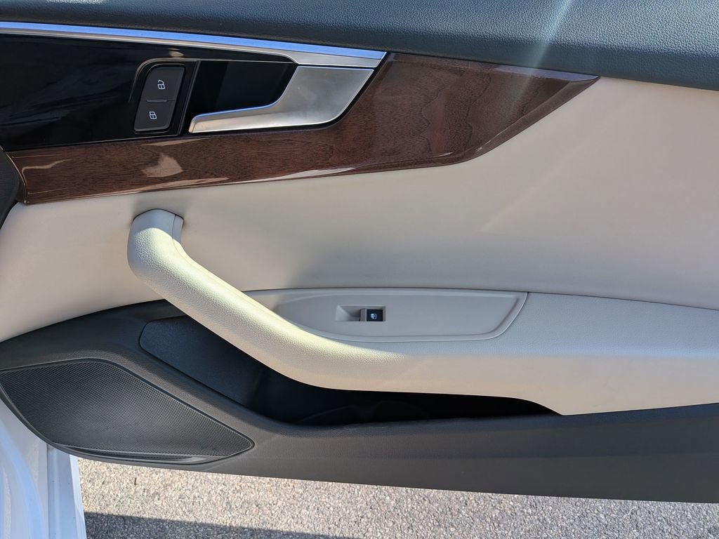 Used 2022 Audi A5 2.0T Premium image 28