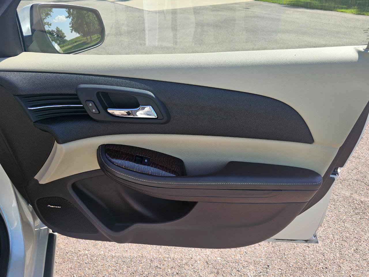 Used 2013 Chevrolet Malibu LTZ FWD image 14