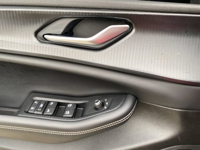 Used 2023 Jeep Grand Cherokee L Laredo RWD image 19