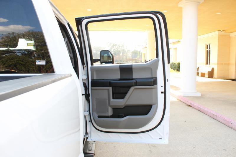 Used 2021 Ford F250 XL w/ Power Equipment Group AWD/4WD image 30