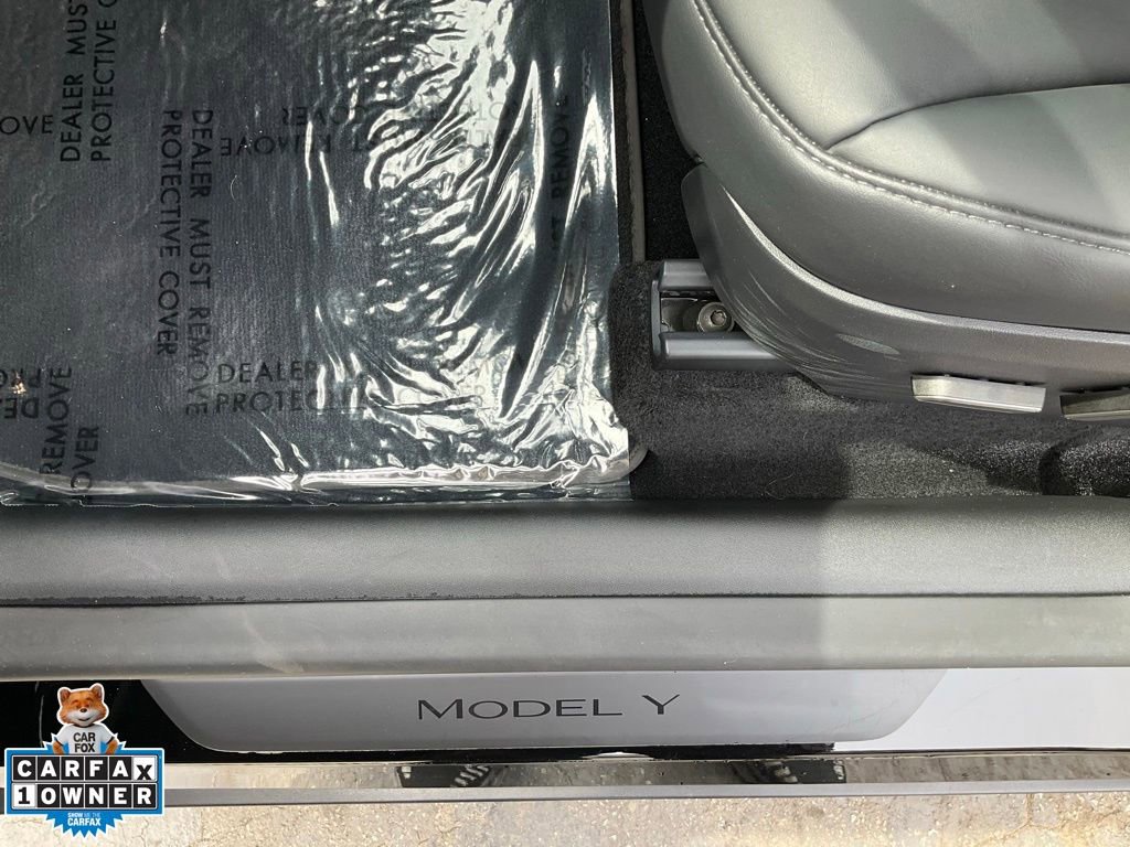 Used 2024 Tesla Model Y Long Range image 16