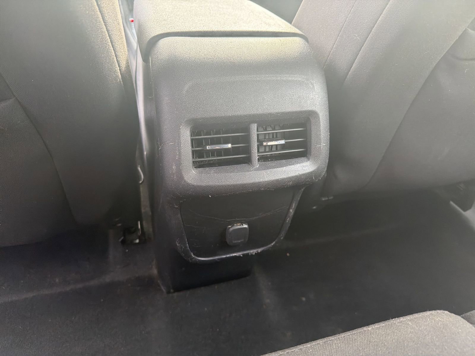 Used 2018 Chevrolet Equinox LS image 21