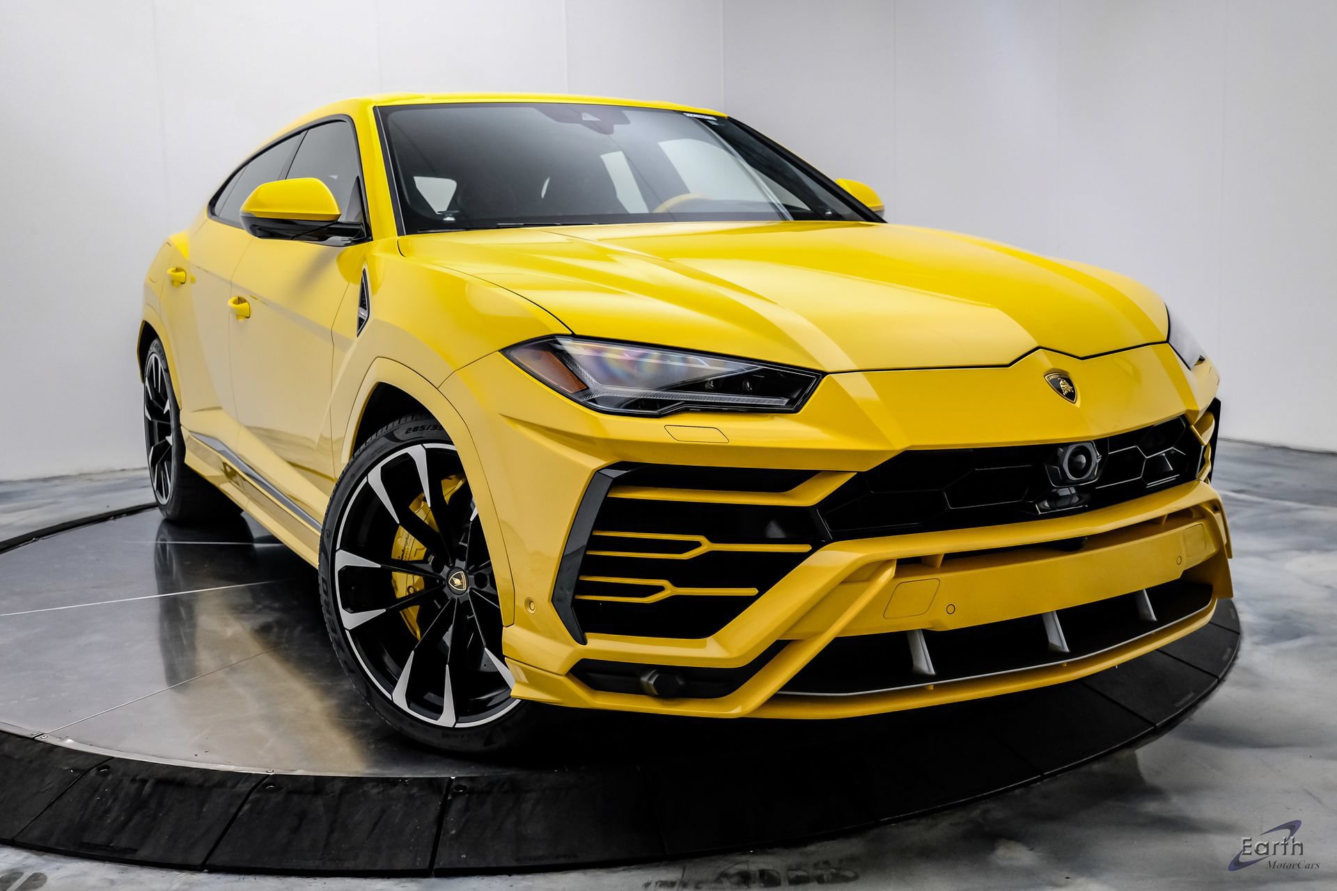 Used 2021 Lamborghini Urus AWD/4WD image 24