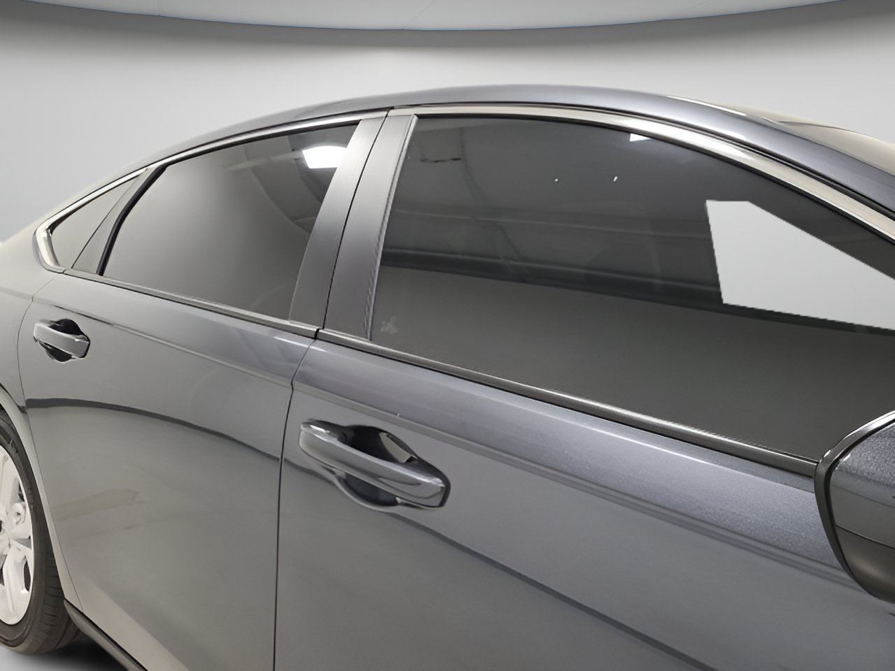 Used 2025 Honda Accord LX image 9