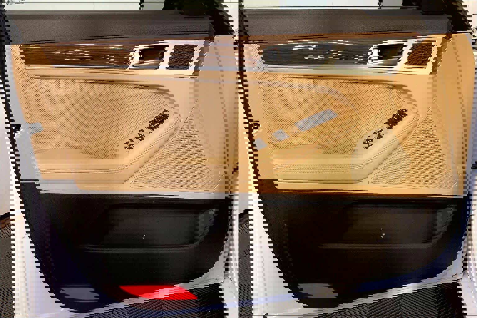 Used 2016 Hyundai Genesis 3.8 image 22