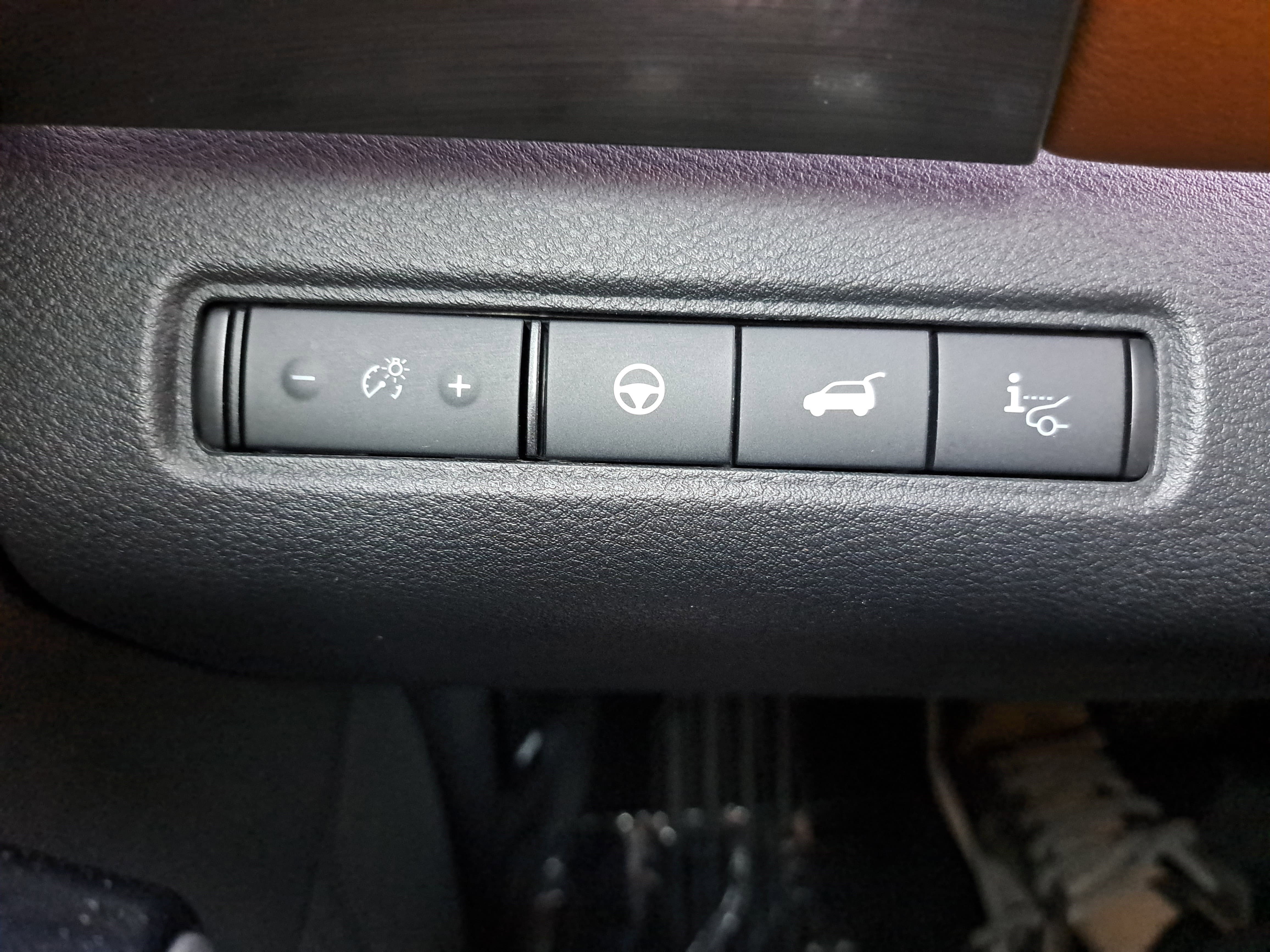Used 2022 Nissan Pathfinder Platinum w/ Cargo Package image 25