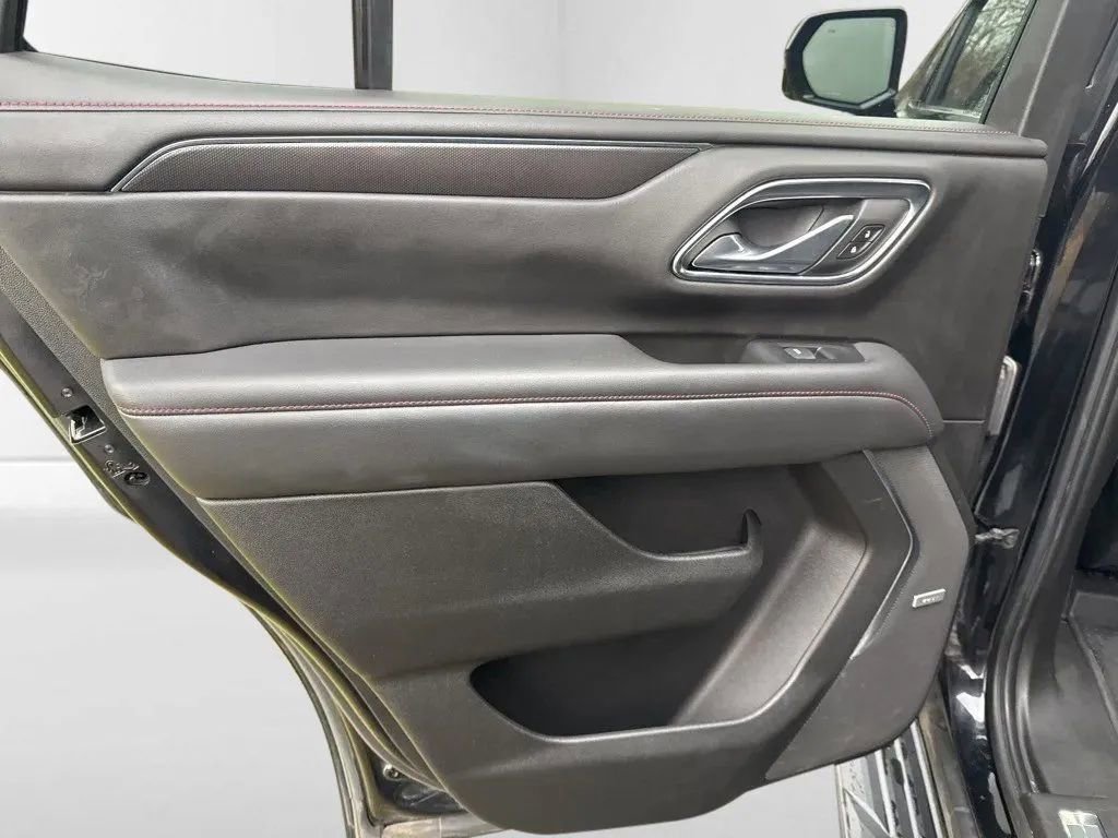 Used 2021 Chevrolet Tahoe RST w/ Luxury Package image 27