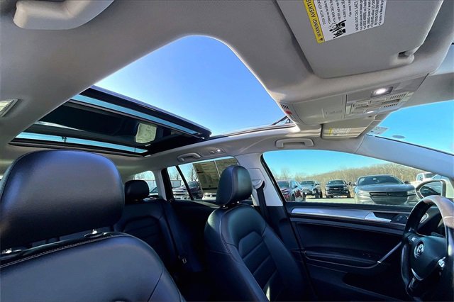 Used 2018 Volkswagen Golf Alltrack SEL image 24