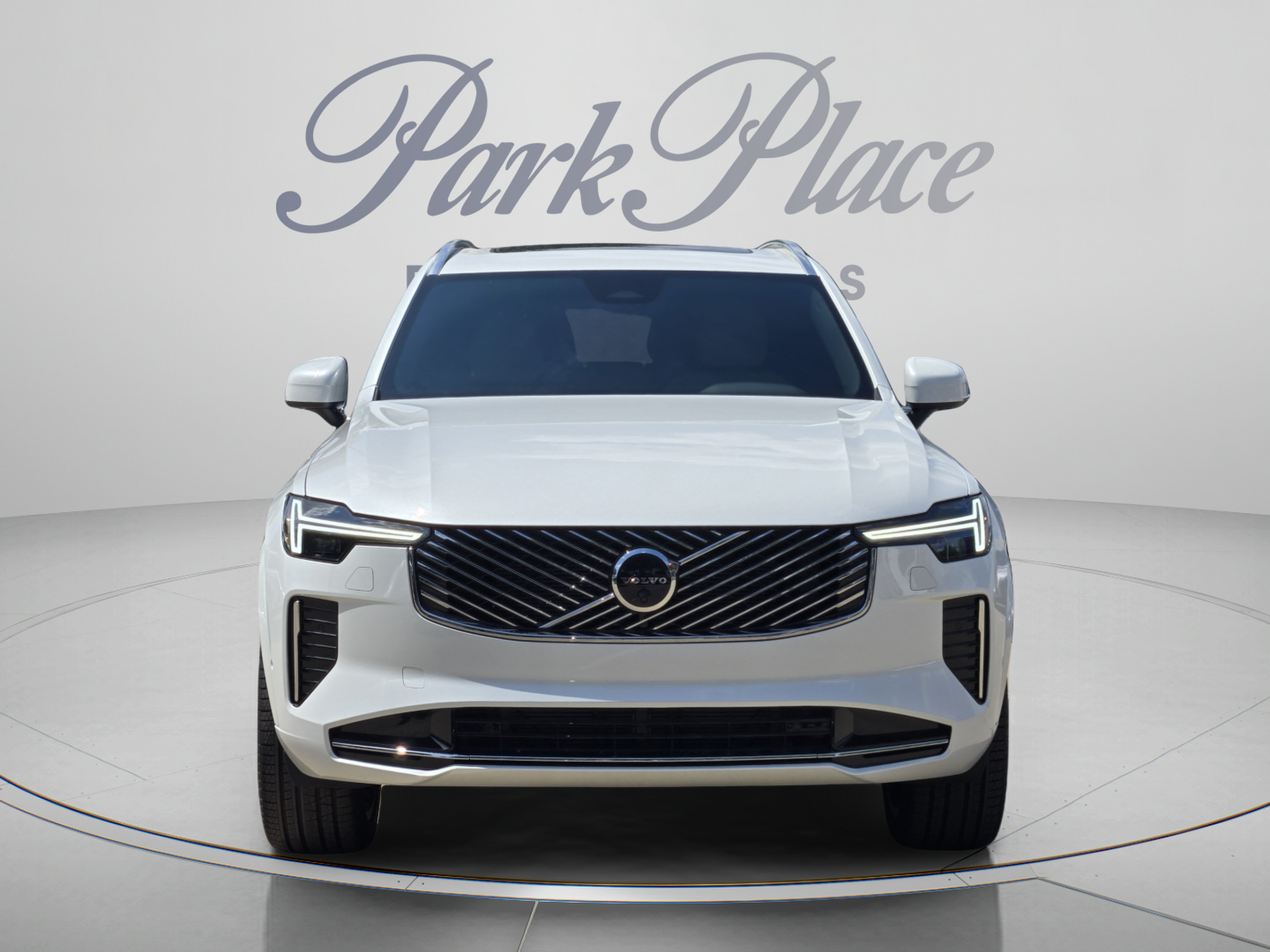 New 2026 Volvo XC90 B5 Plus w/ Protection Package Premier AWD/4WD image 9