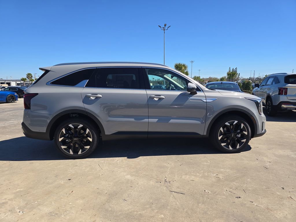 New 2026 Kia Sorento SX image 9