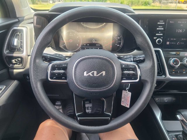 Used 2023 Kia Sorento LX AWD/4WD image 27