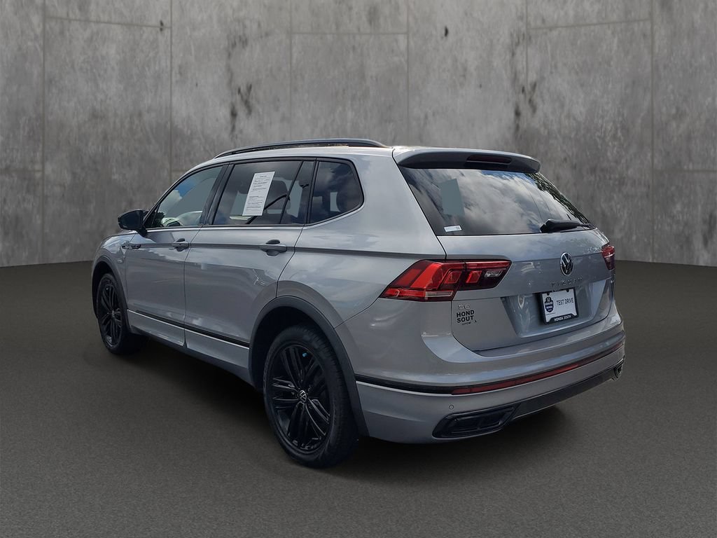 Used 2022 Volkswagen Tiguan SE R-Line AWD/4WD image 4