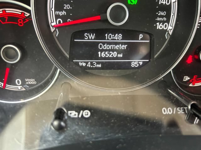 Used 2017 Volkswagen Beetle 1.8T SEL w/ Beetle Lighting Package FWD image 16
