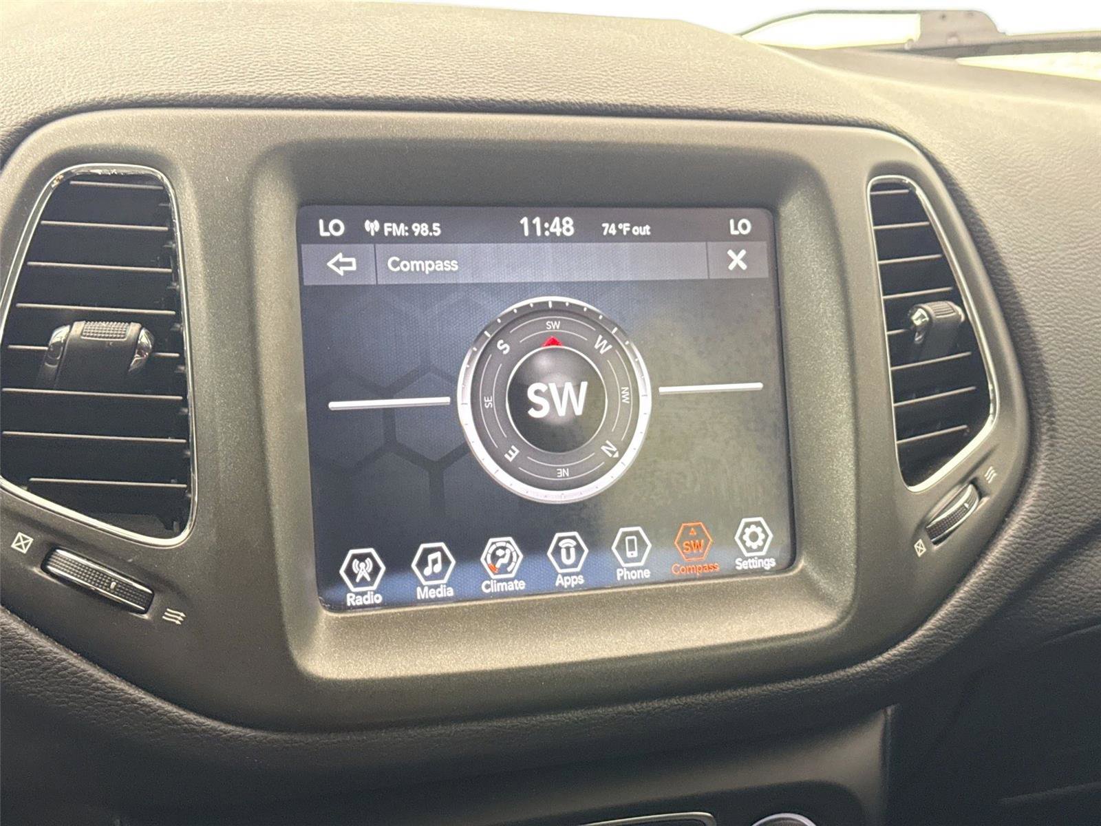 Used 2020 Jeep Compass Trailhawk image 23