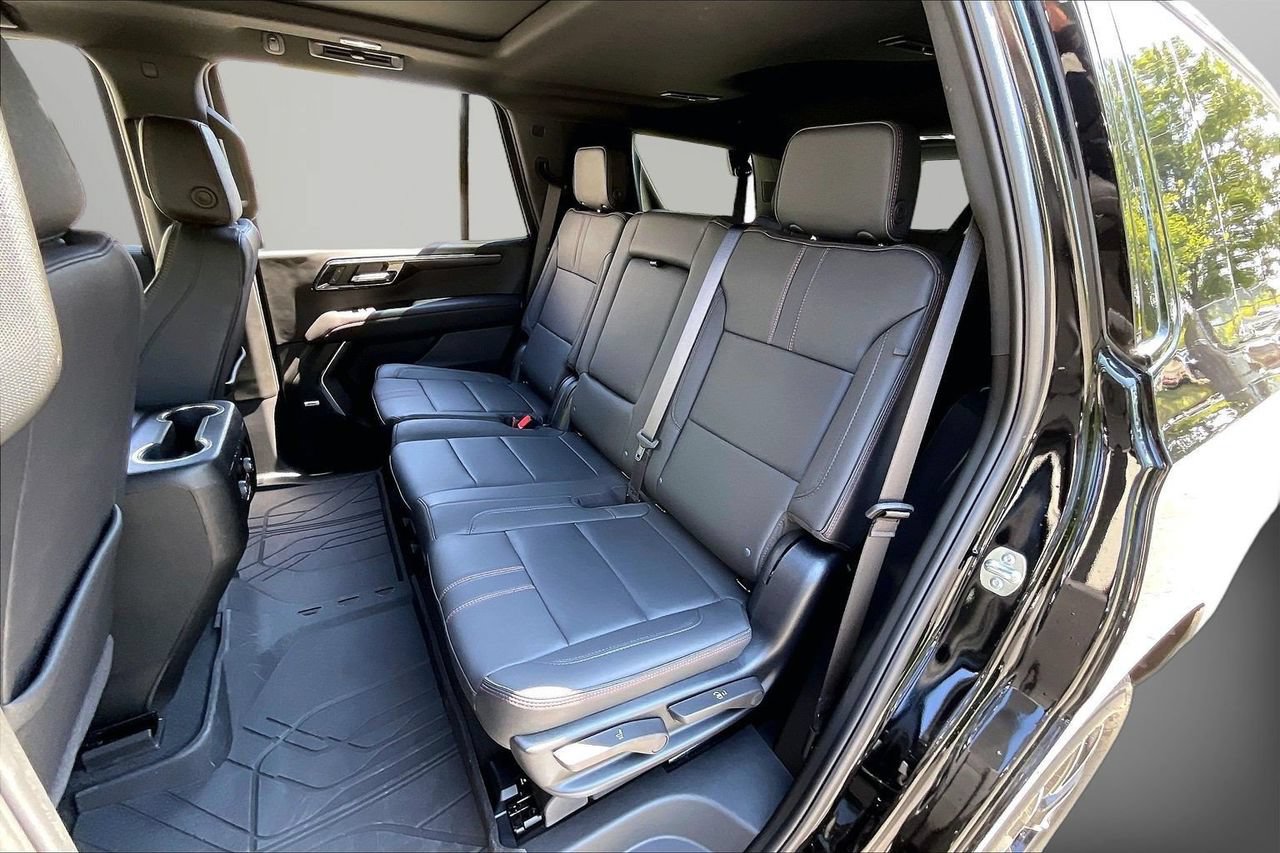 Used 2025 Chevrolet Tahoe RST w/ Comfort Package AWD/4WD image 23