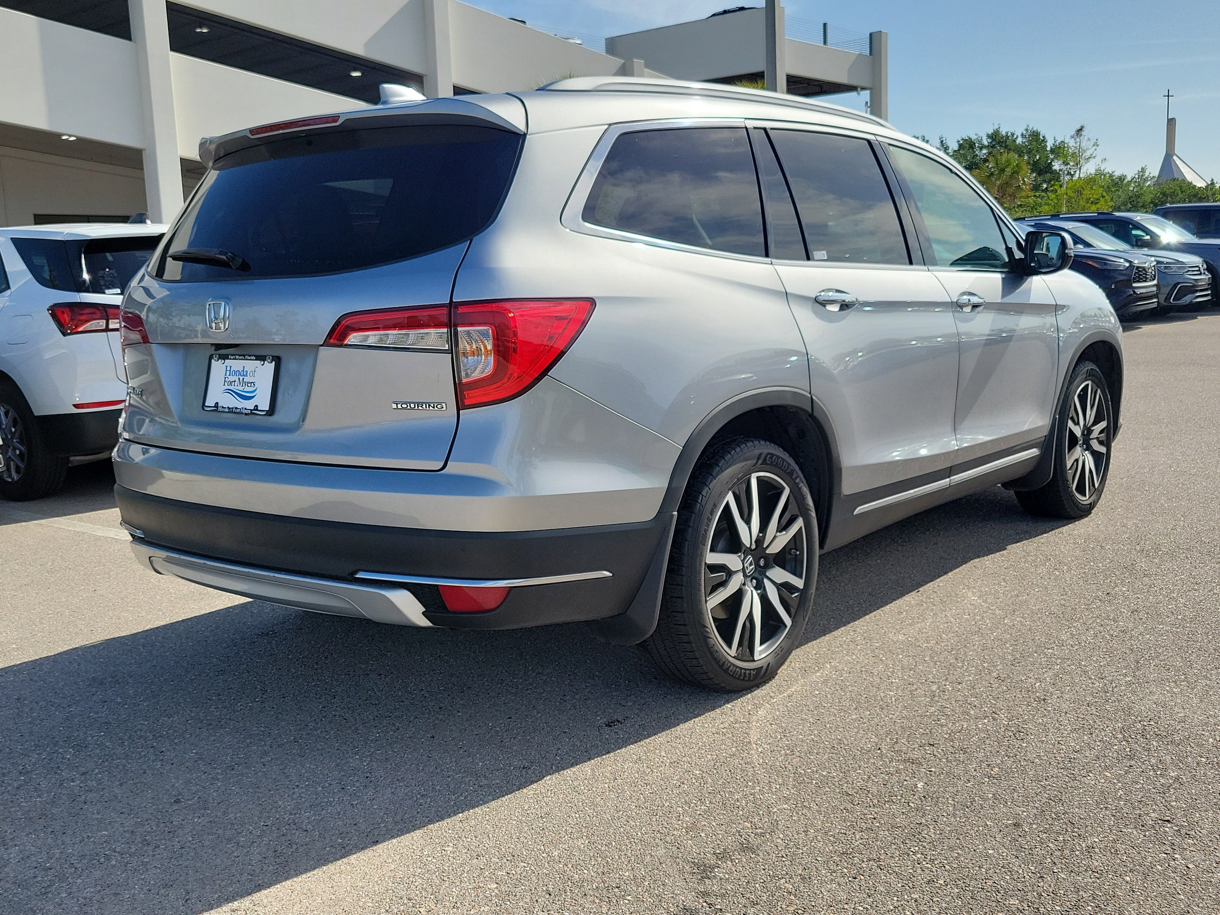 Used 2019 Honda Pilot Touring image 6
