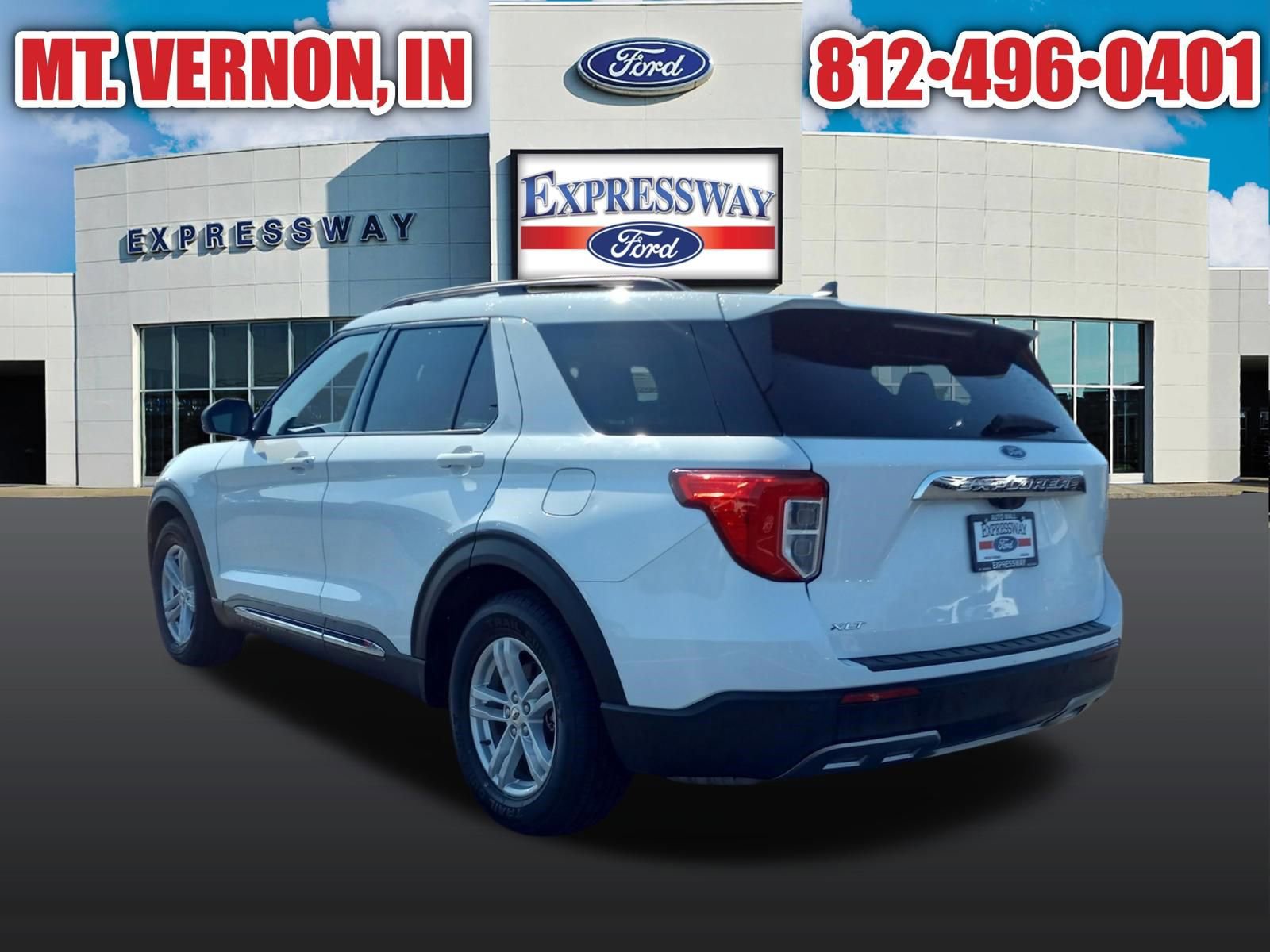 Used 2024 Ford Explorer XLT w/ Equipment Group 202A RWD image 9