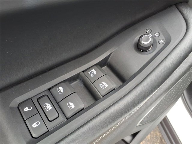 Certified 2022 Jeep Grand Cherokee Altitude image 17