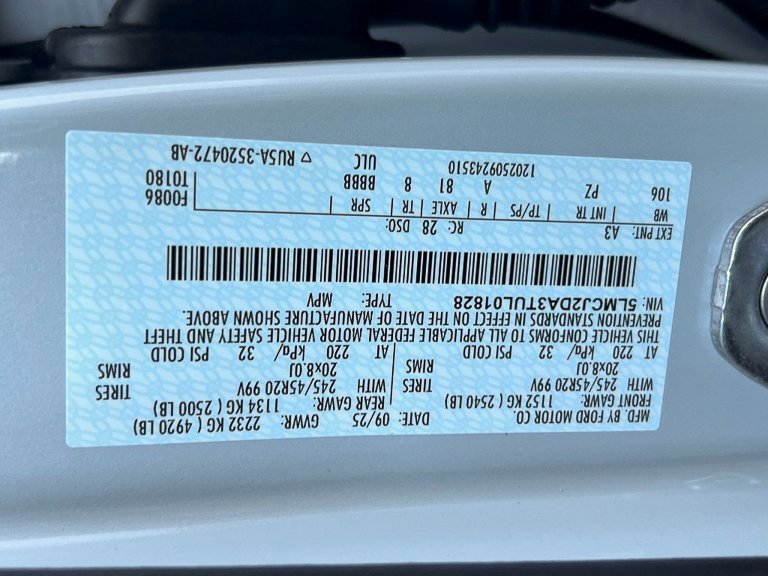 New 2026 Lincoln Corsair Reserve w/ Jet Appearance Package image 24