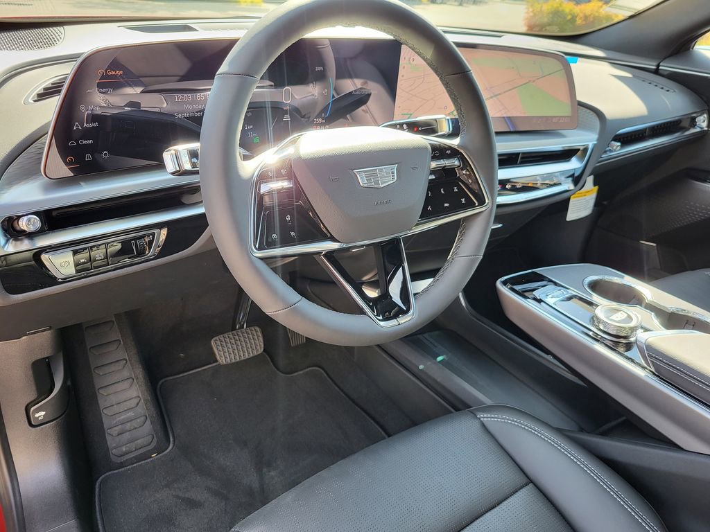 New 2025 Cadillac Lyriq Sport image 20