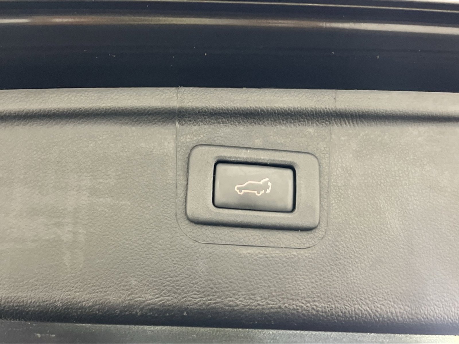 Used 2018 Subaru Outback 2.5i Touring image 27