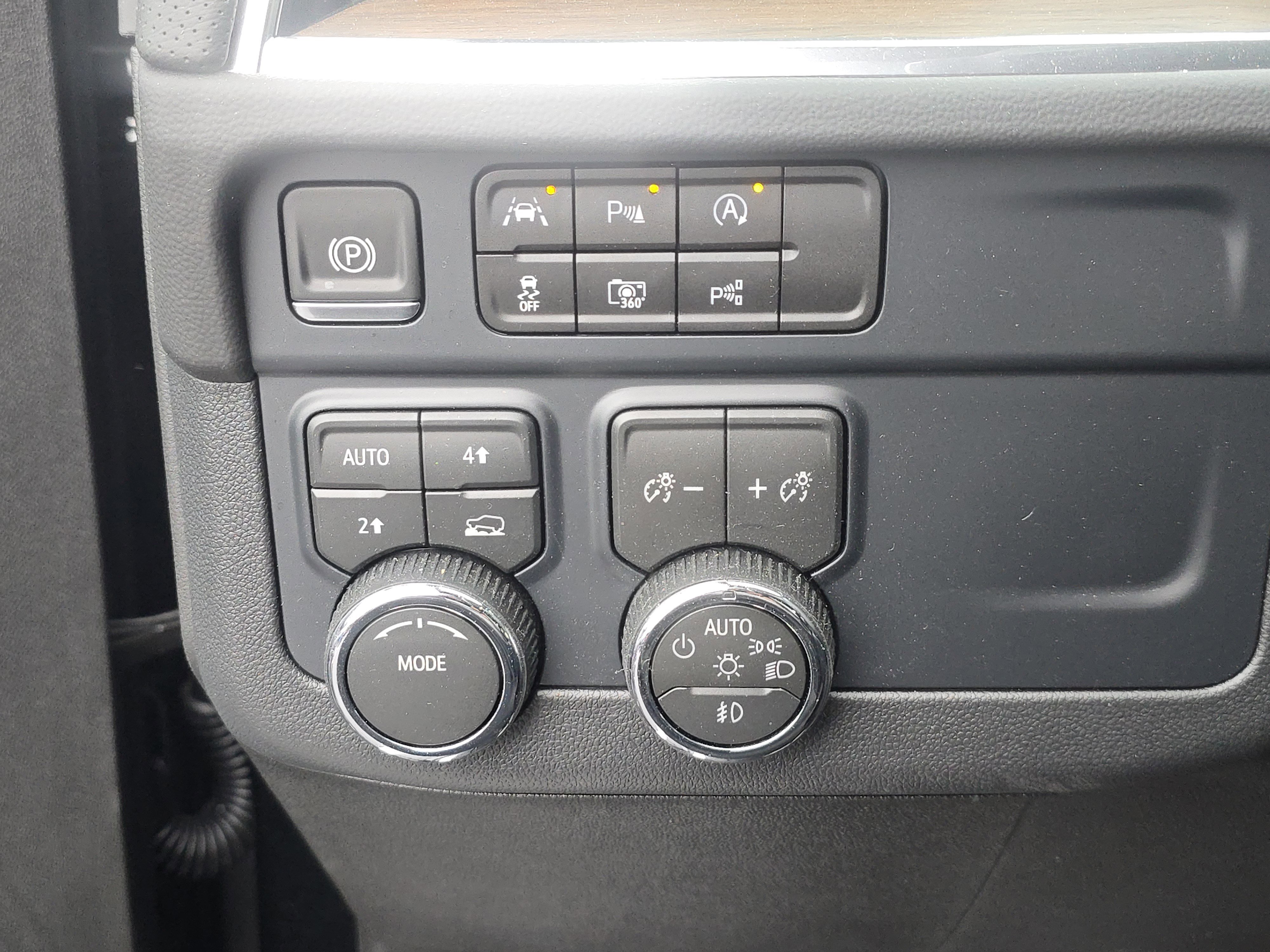 New 2026 Chevrolet Suburban High Country image 29