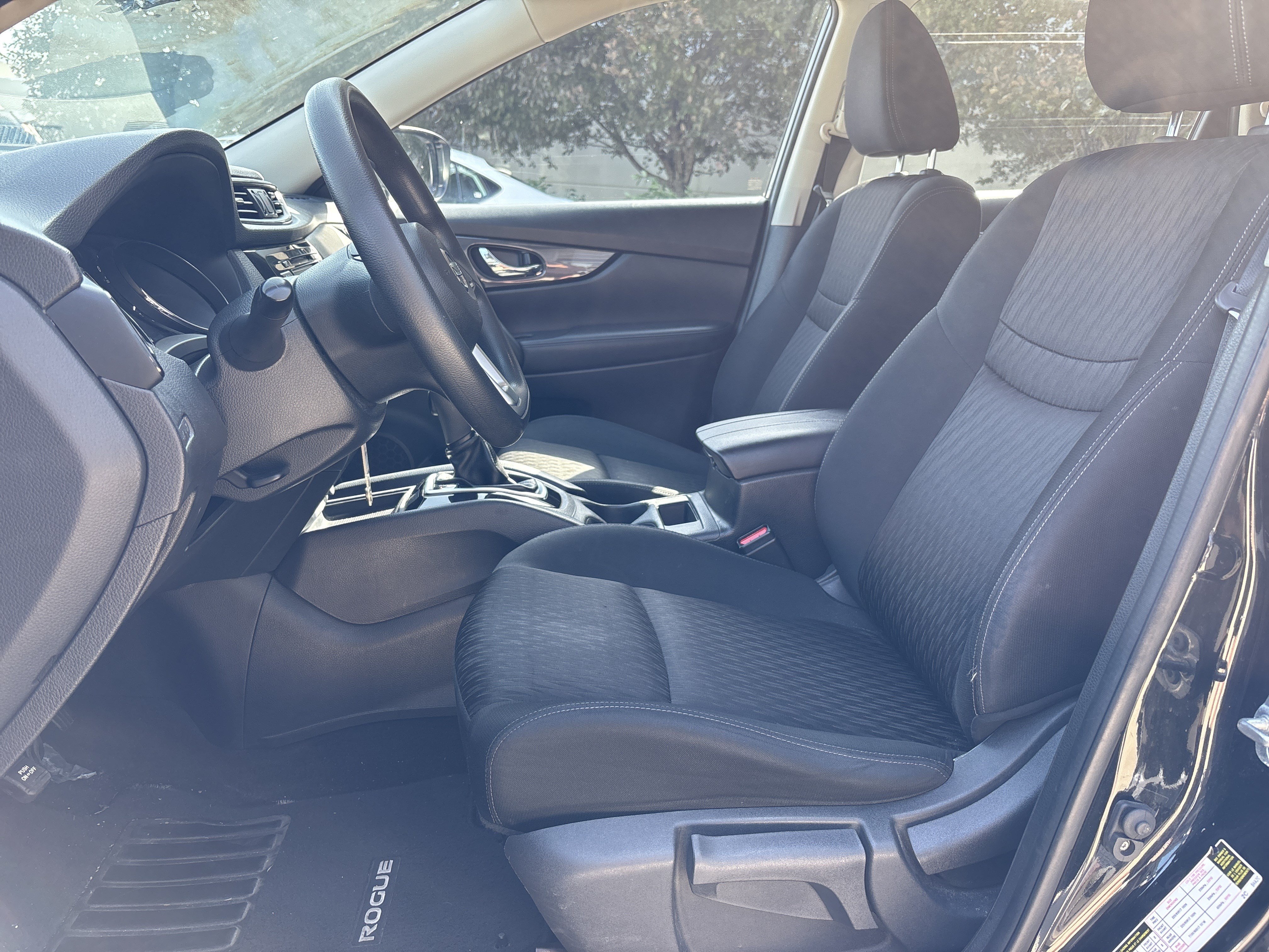 Used 2018 Nissan Rogue S AWD/4WD image 15