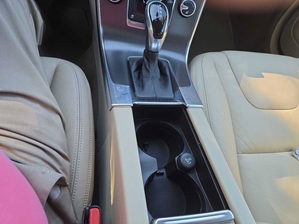 Used 2014 Volvo S60 T5 FWD image 16