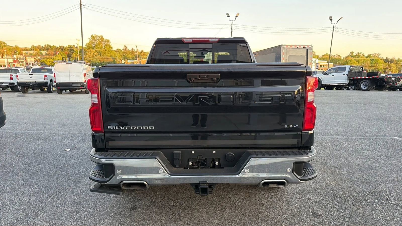 Used 2024 Chevrolet Silverado 1500 LTZ AWD/4WD image 4