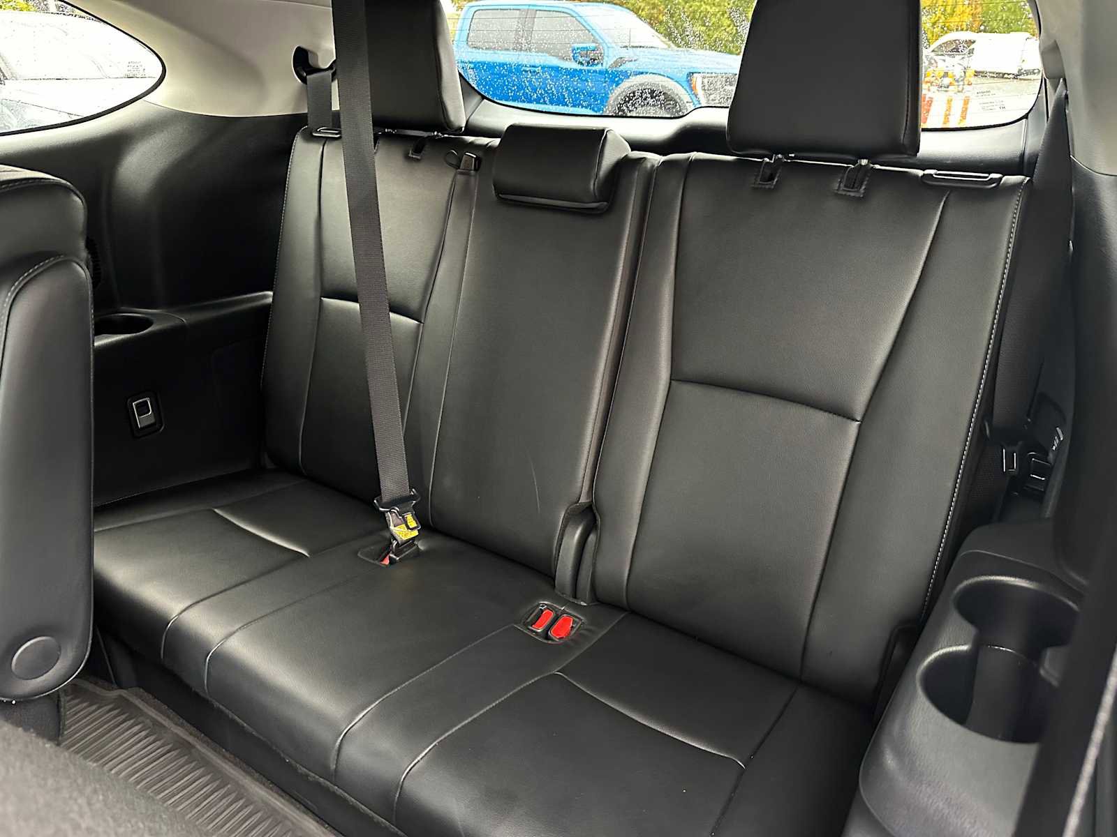 Used 2025 Toyota Highlander Limited image 17