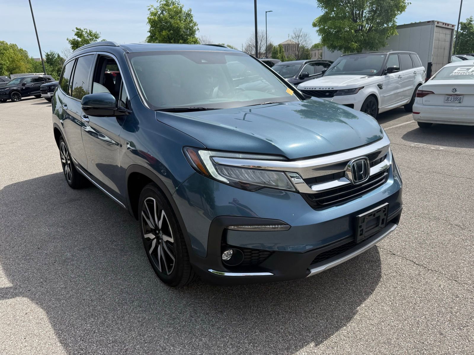Used 2019 Honda Pilot Touring image 3
