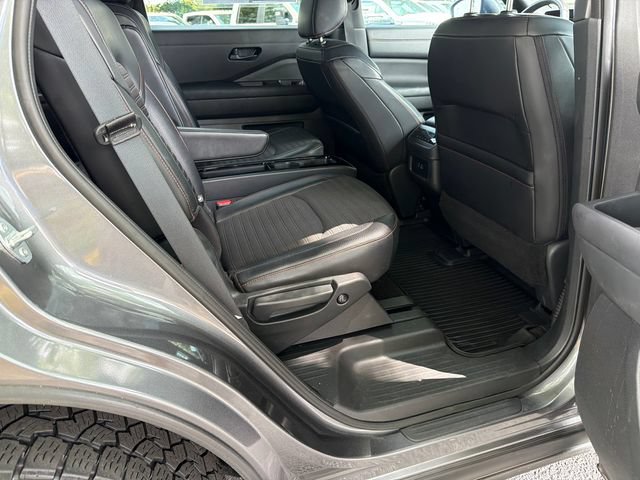 Used 2024 Nissan Pathfinder Rock Creek AWD/4WD image 15