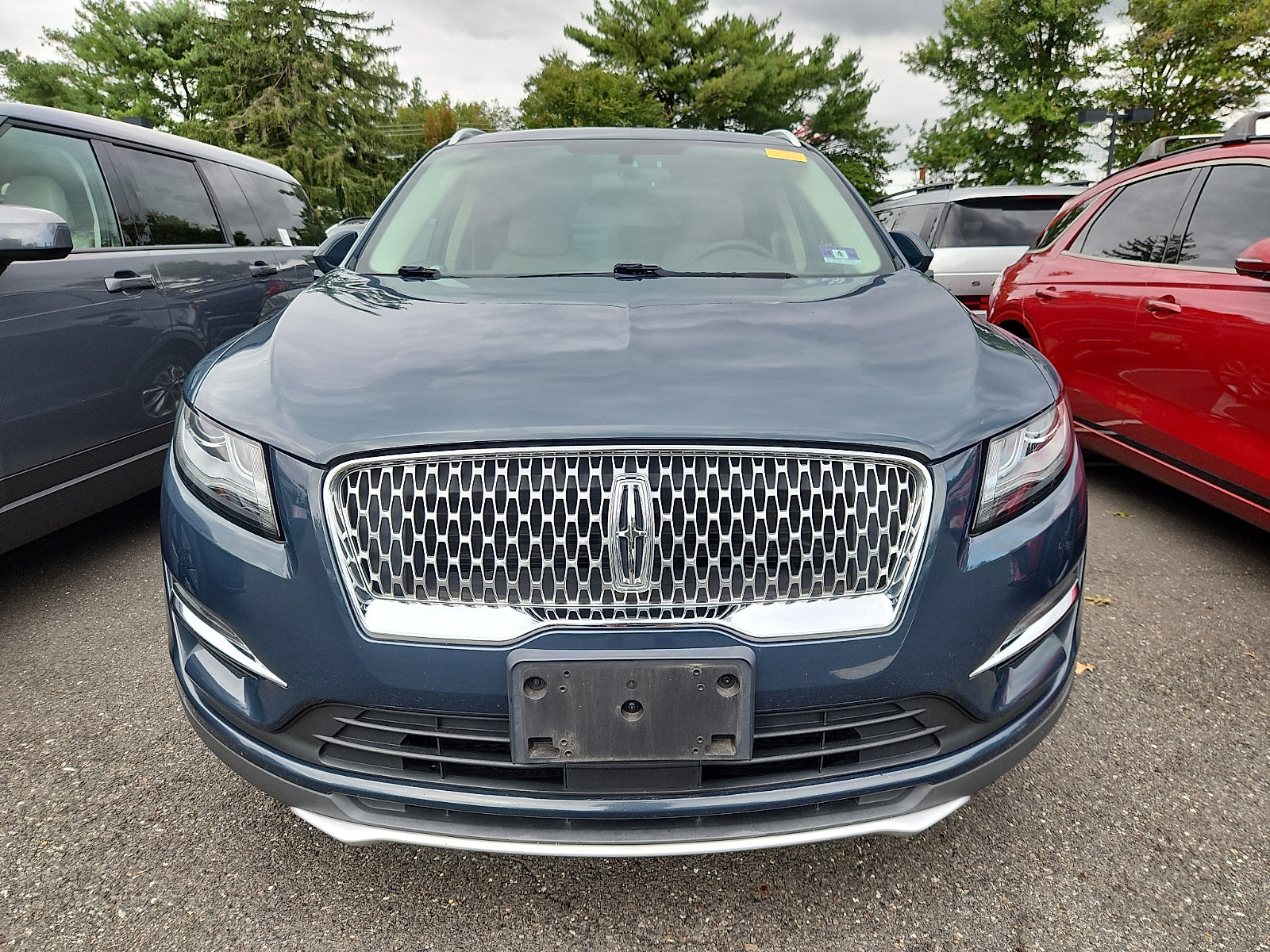 Used 2019 Lincoln MKC Select w/ Select Plus Package AWD/4WD image 3