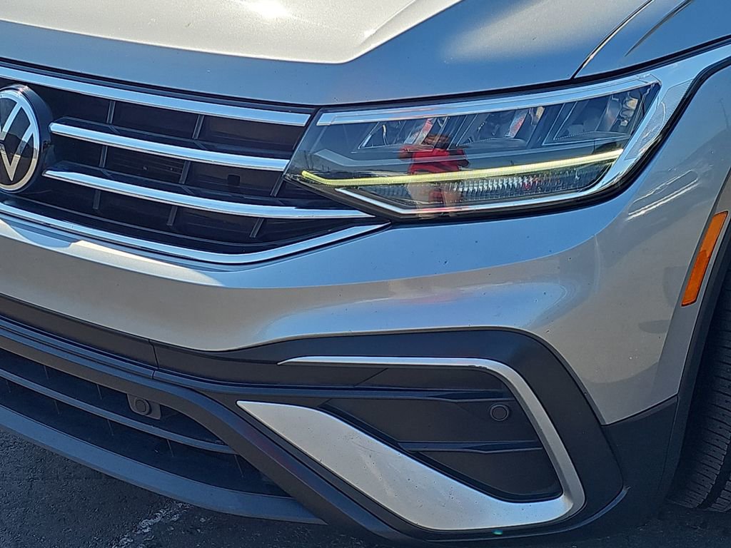 Used 2022 Volkswagen Tiguan SE image 34