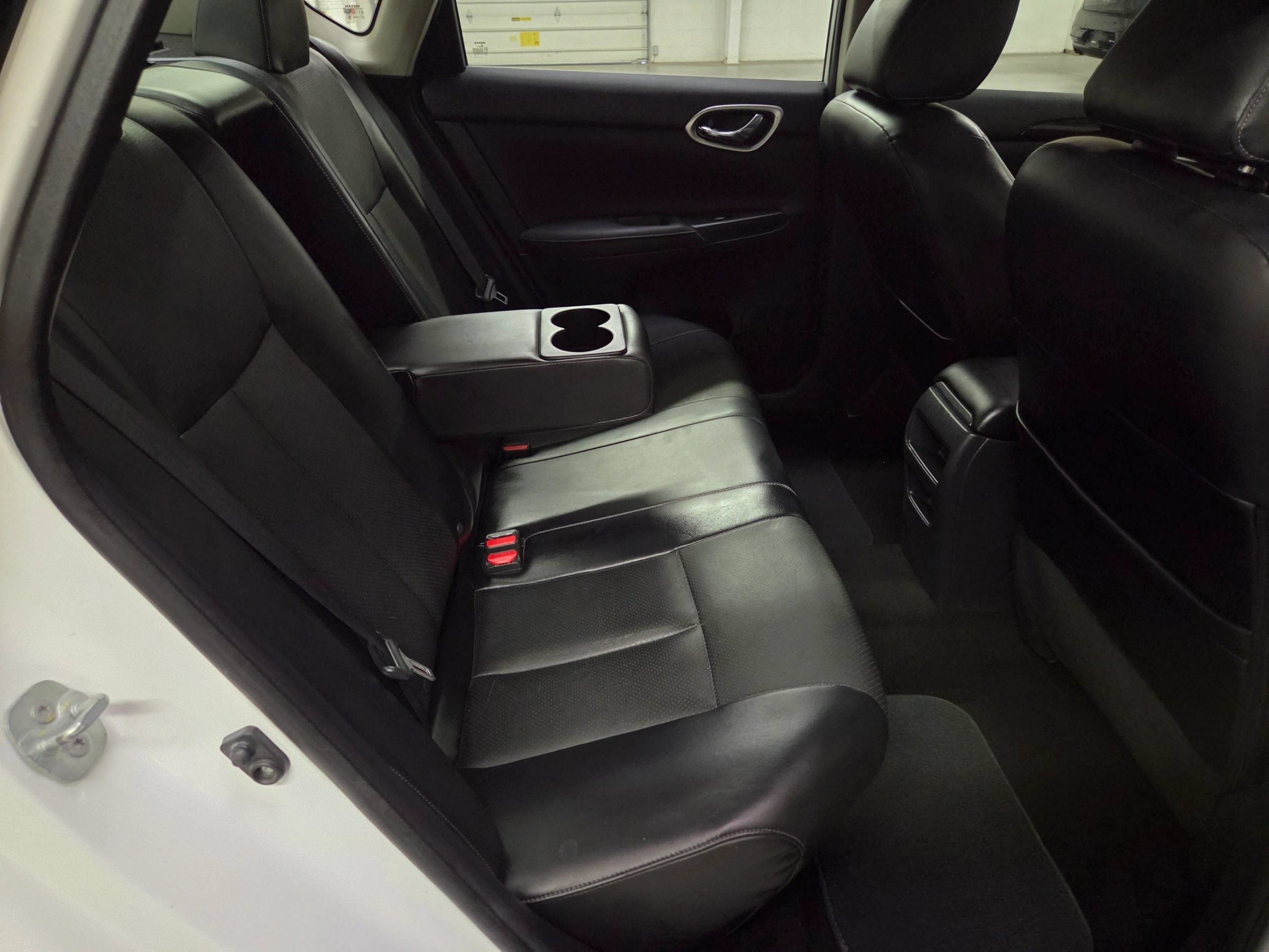 Used 2016 Nissan Sentra SL w/ Technology Package FWD image 34