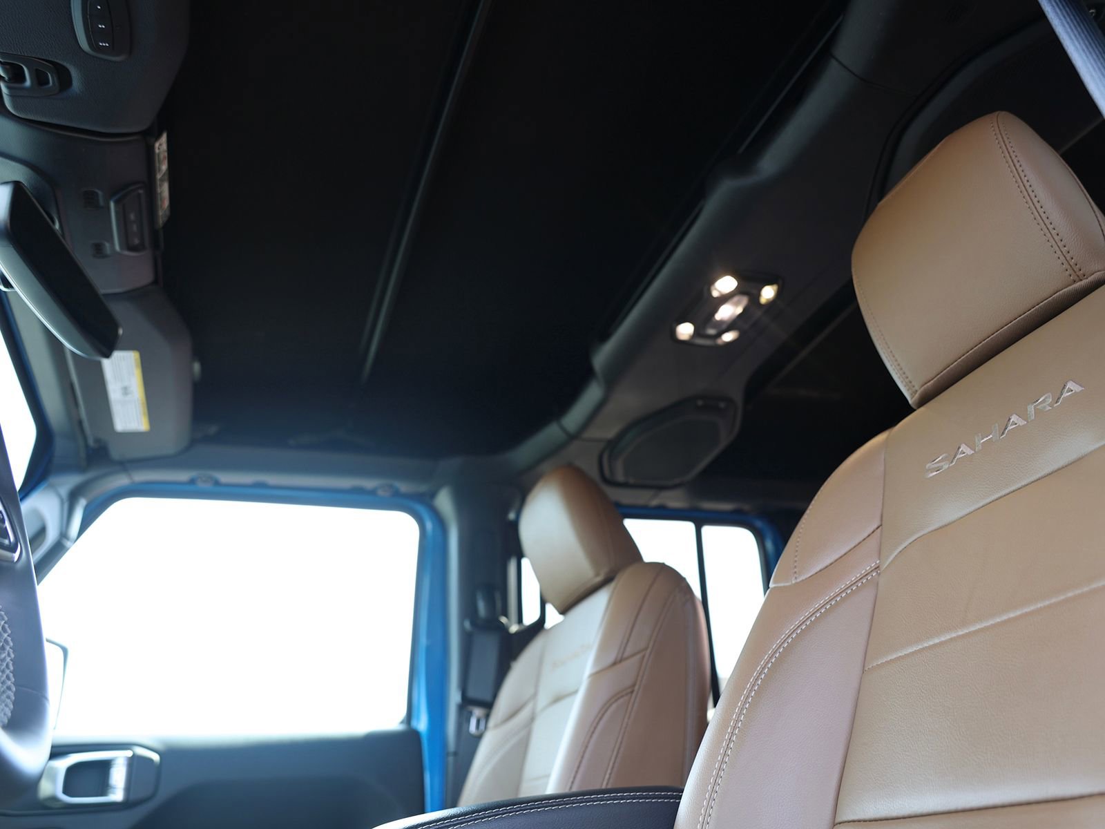 Used 2023 Jeep Wrangler Unlimited Sahara AWD/4WD image 23