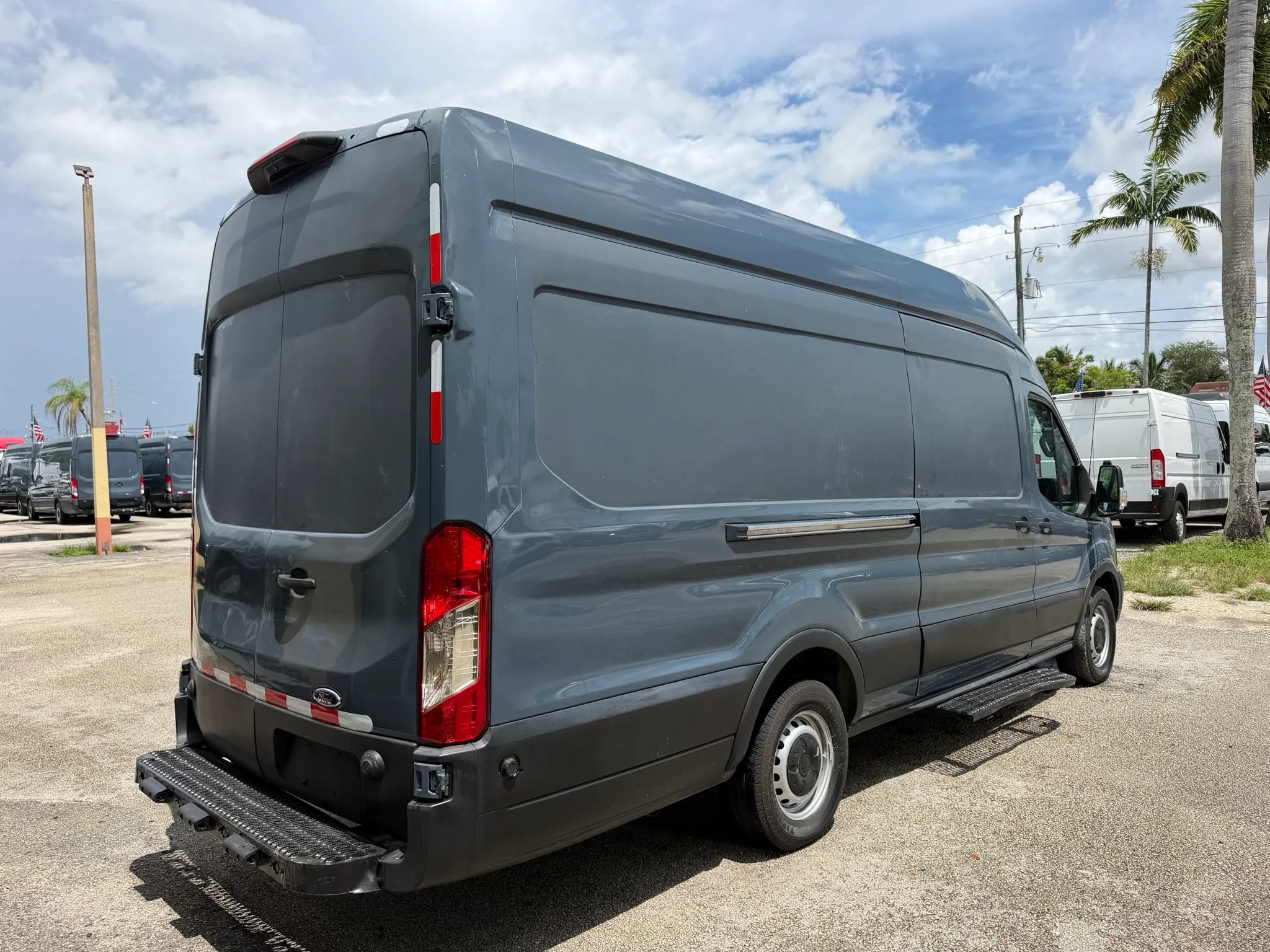 Used 2020 Ford Transit 250 148 High Roof Extended RWD image 6