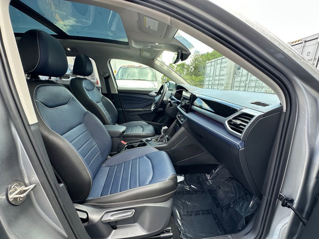 Used 2025 Volkswagen Taos SEL w/ Black Wheel Plus Package AWD/4WD image 22