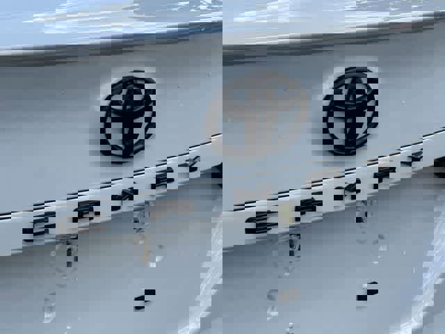 Used 2024 Toyota Camry SE FWD image 16