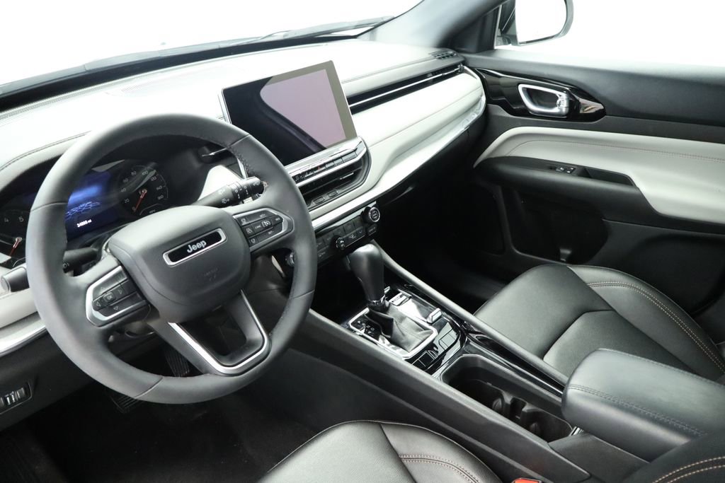 Used 2024 Jeep Compass Limited AWD/4WD image 31