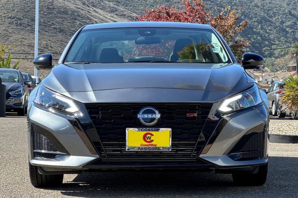 Used 2023 Nissan Altima 2.0 SR image 9