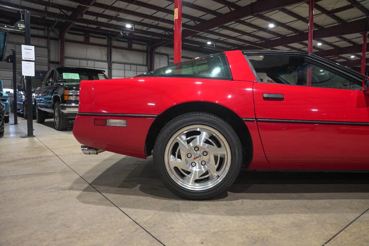 Used 1990 Chevrolet Corvette Coupe RWD image 9