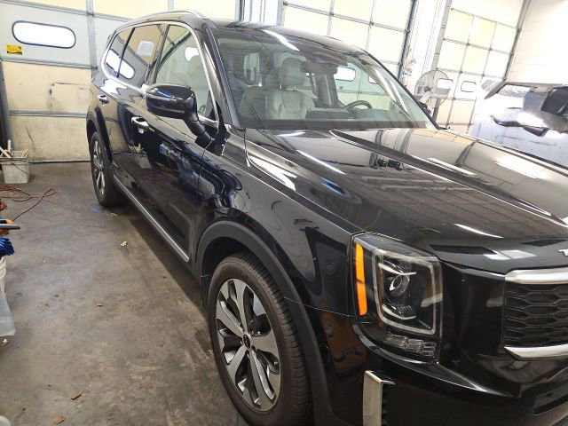 Certified 2022 Kia Telluride S image 3