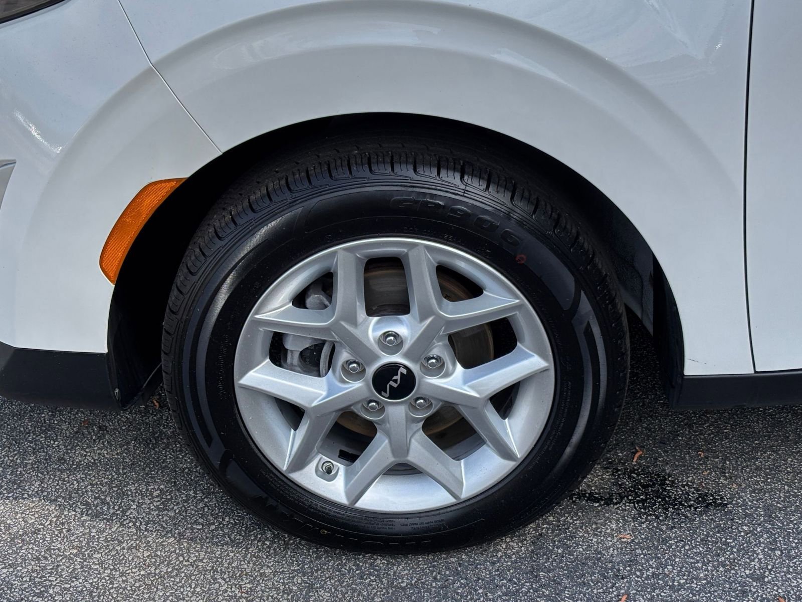 Used 2025 Kia Soul LX w/ LX Technology Package FWD image 30