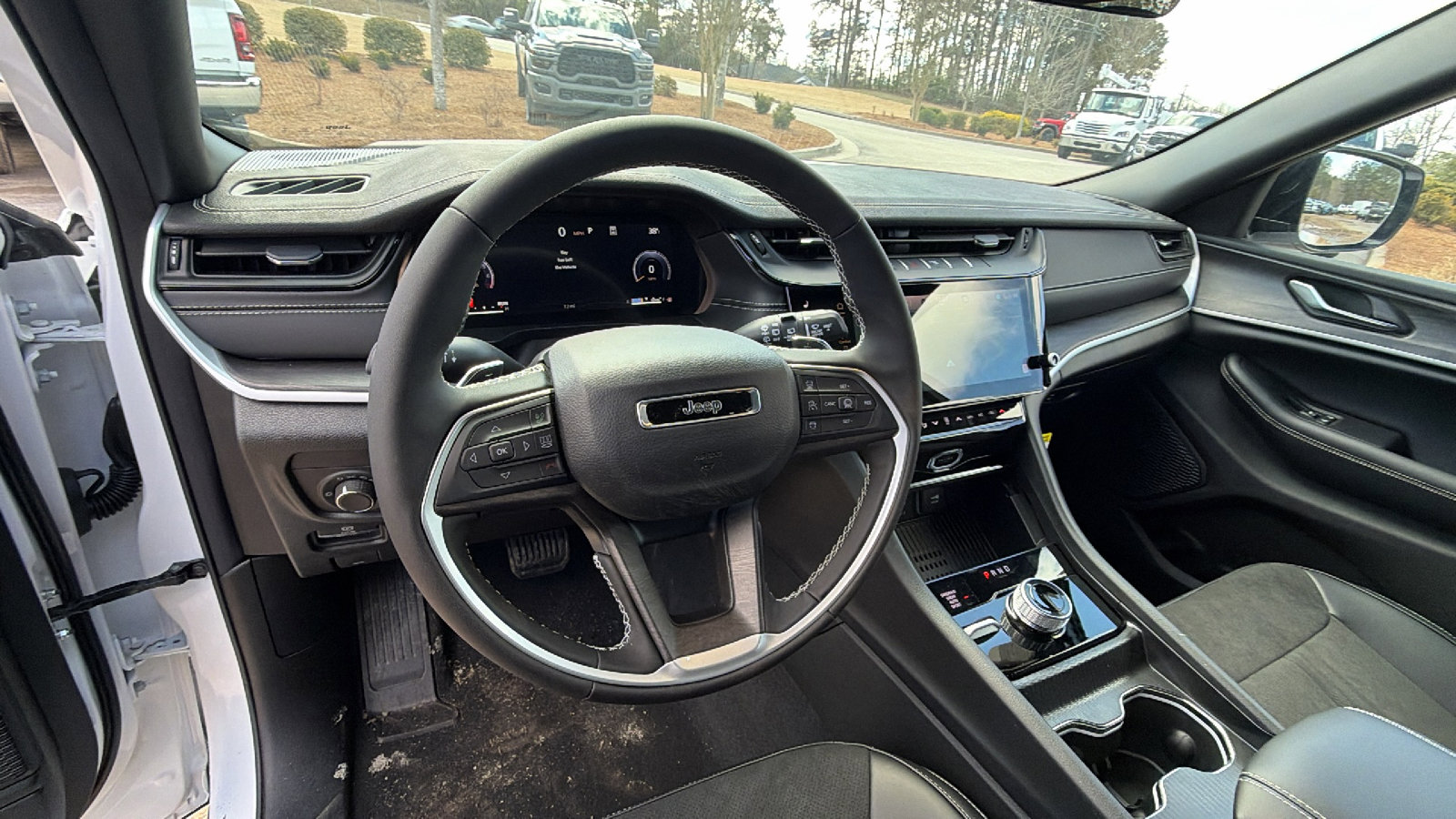 New 2026 Jeep Grand Cherokee Altitude image 20