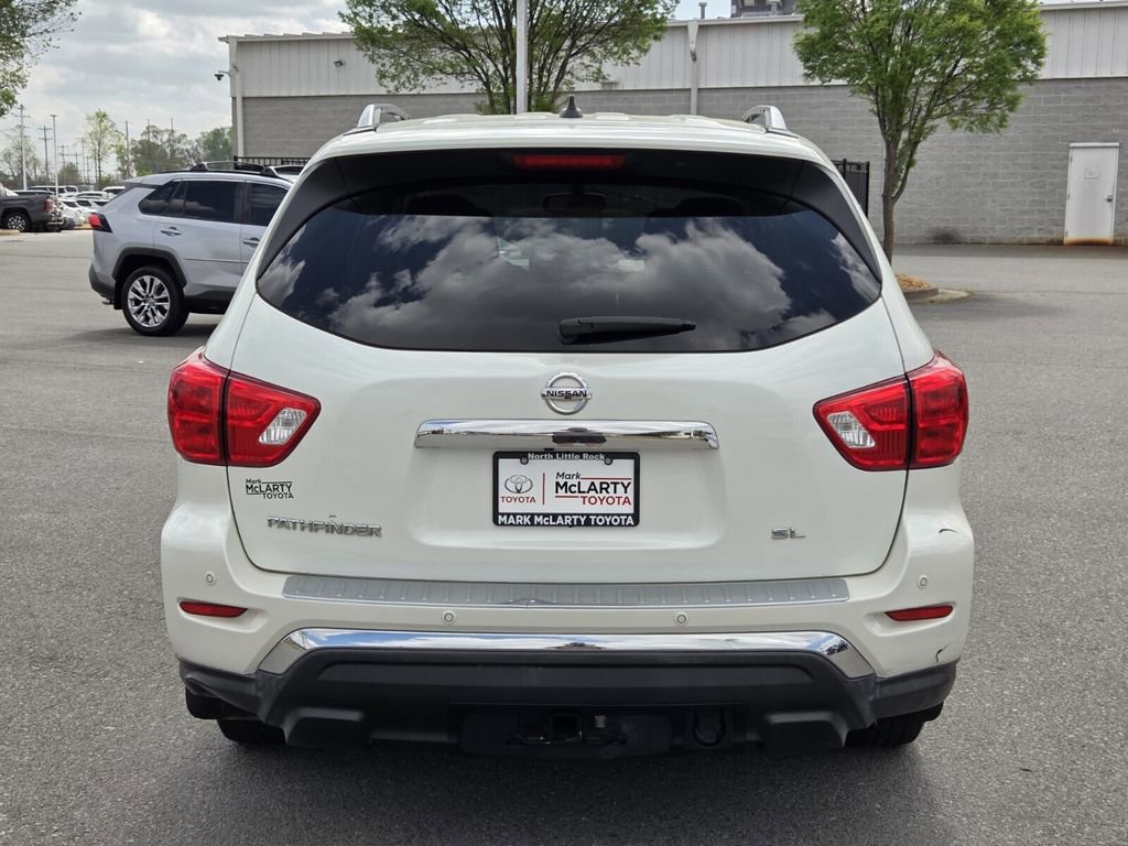 Used 2017 Nissan Pathfinder SL w/ SL Tech Package image 9