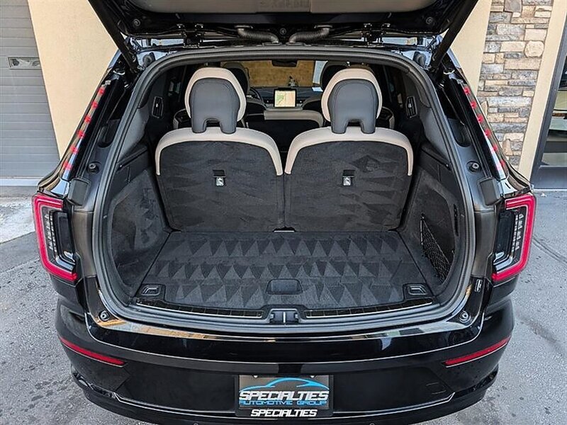 Used 2025 Volvo EX90 Plus AWD/4WD image 34