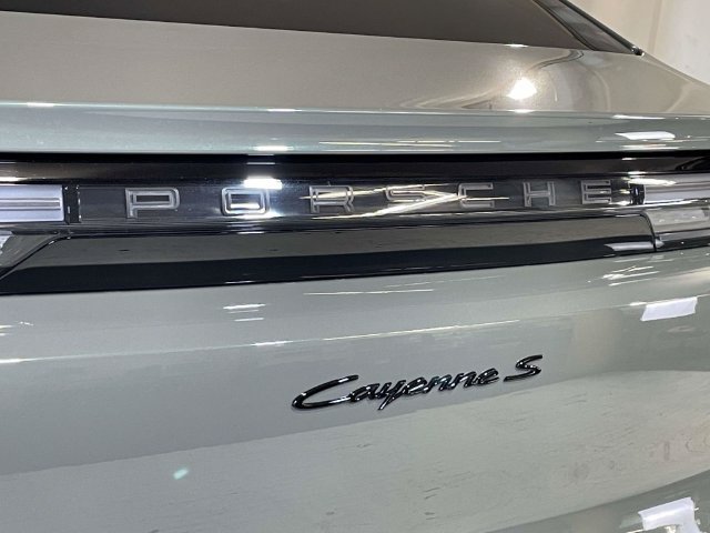 New 2026 Porsche Cayenne S AWD/4WD image 16