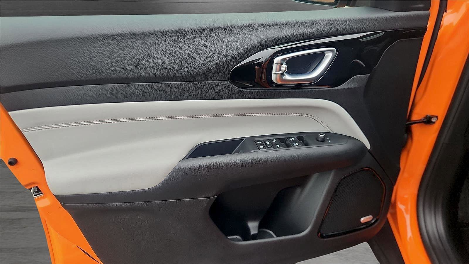 New 2026 Jeep Compass Limited w/ Sun, Sound & Navigation Group image 29